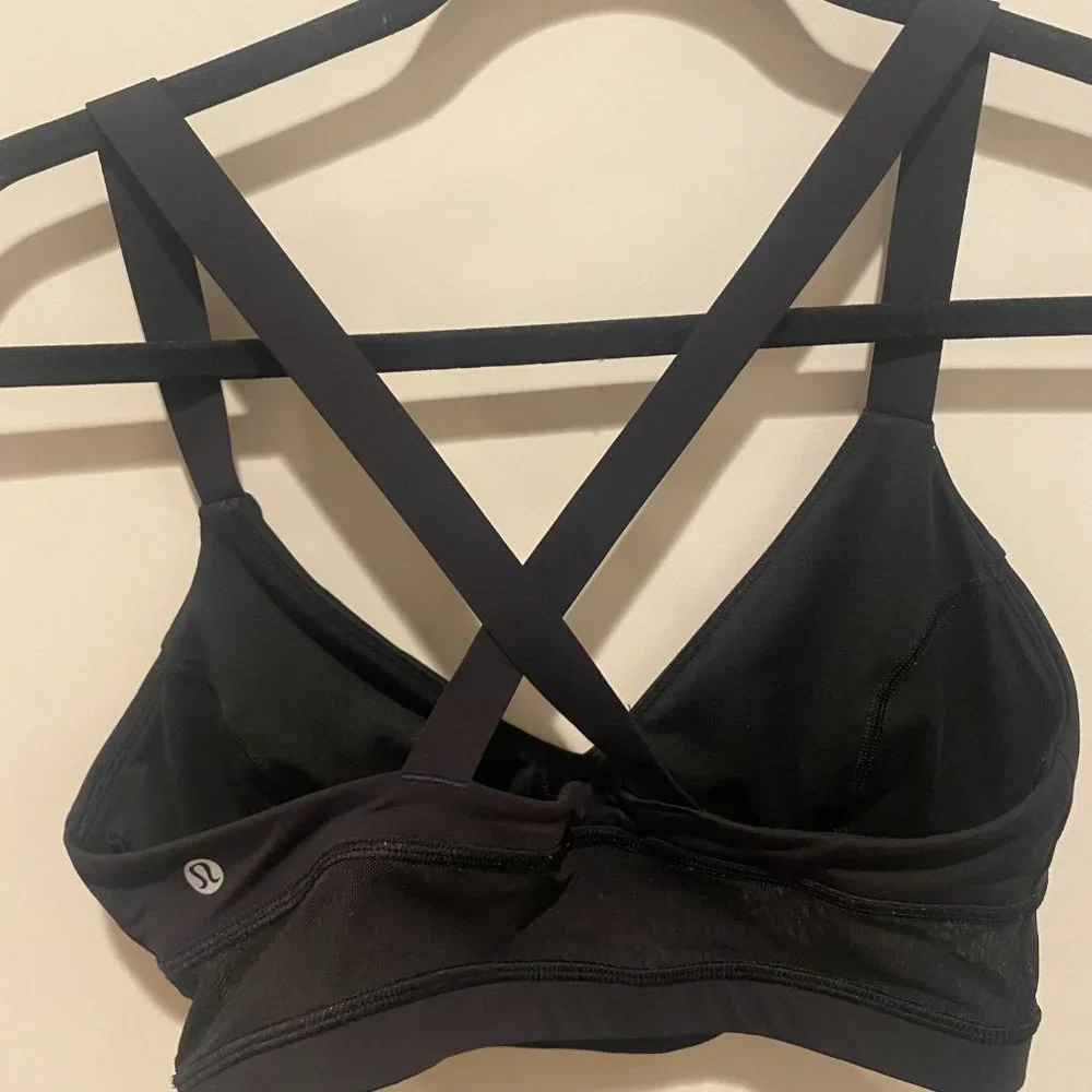 Lululemon Black Size 8 Sports Bra With Mesh - Picture 3 of 4